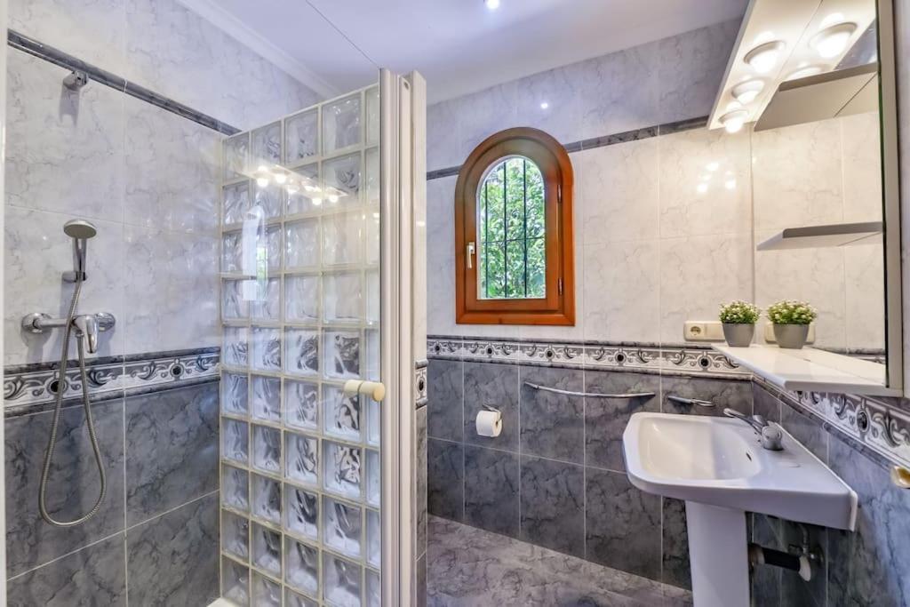 Villas Guzman - Mouna Calp Extérieur photo